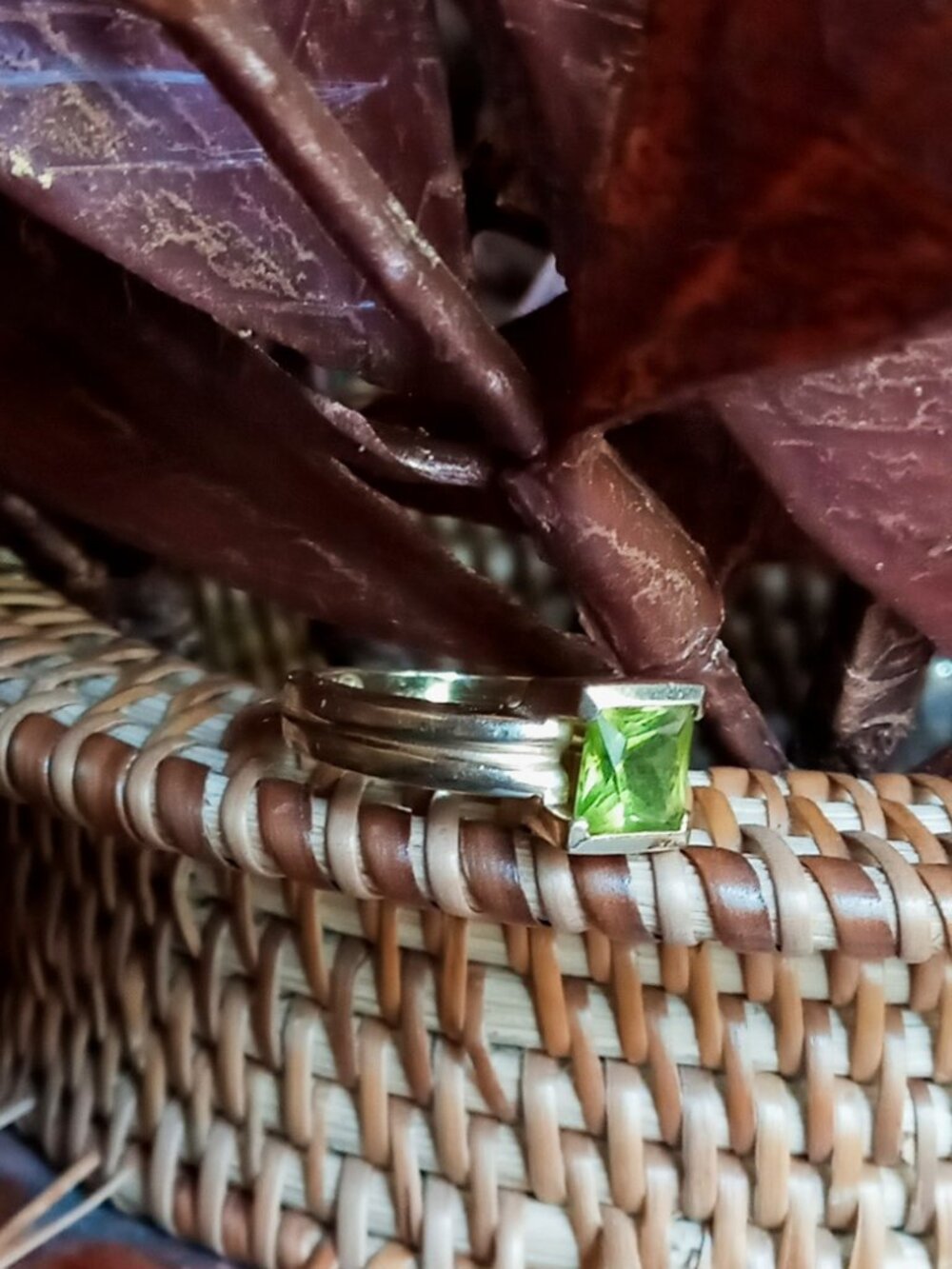 STUNNING Vintage Charles M. Levy 14K Gold Princess-Cut Peridot Statement Ring💍 - Picture 10 of 11